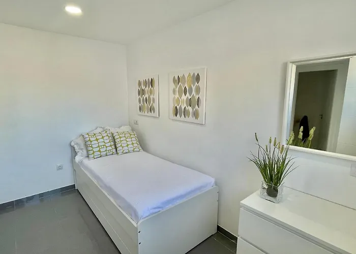 The Retreat House - Private Pool プエルト・デ・サンティアゴ